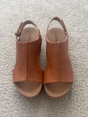 Corkys Volta ll cognac sandal size 9 like new no box